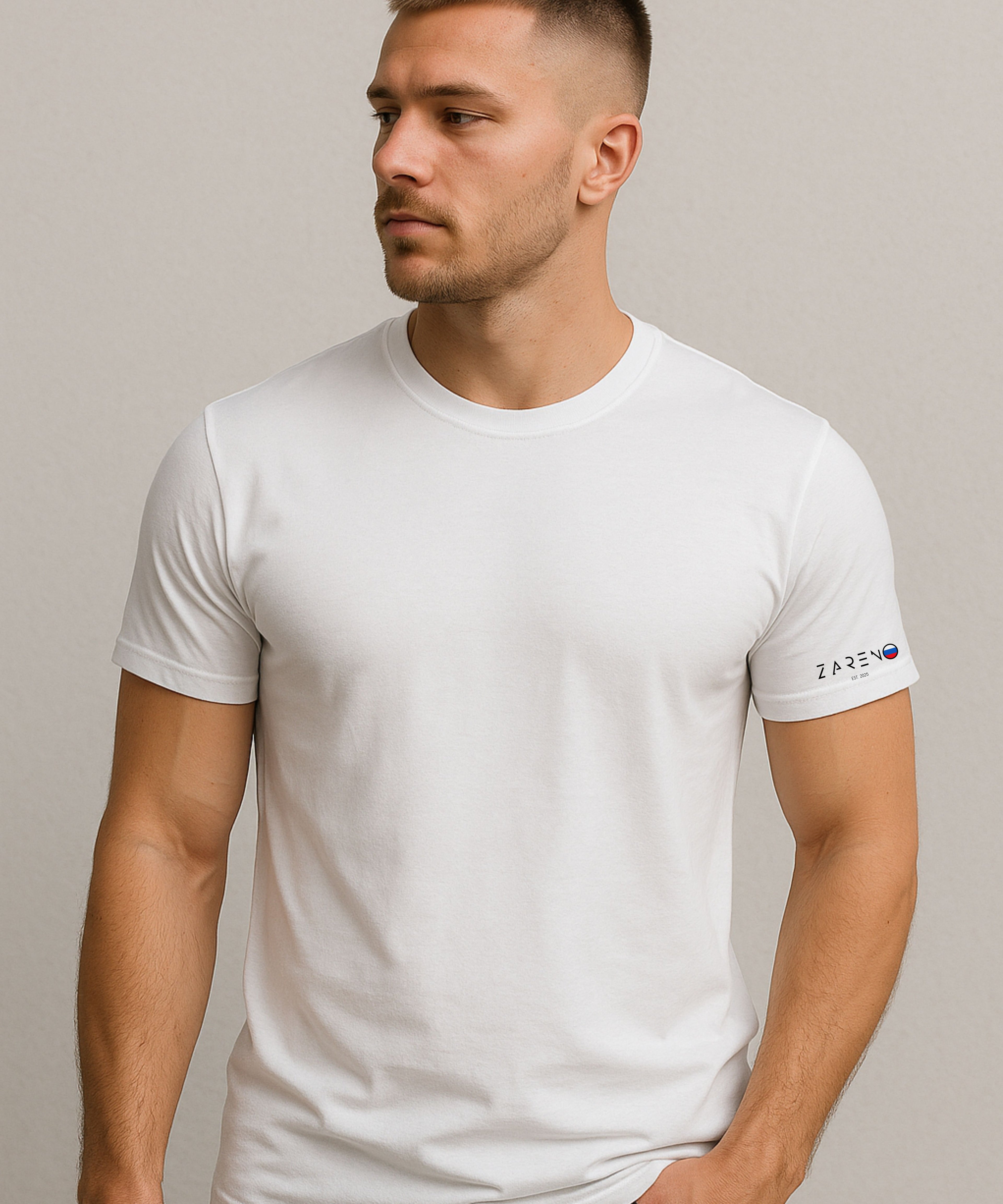 Vorderansicht T-shirt mit Zareno Logo Auf Ärmel